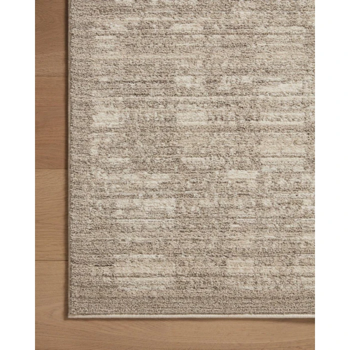 Loloi II Darby Pebble / Sand 2'-7" x 8'-0" Runner Rug