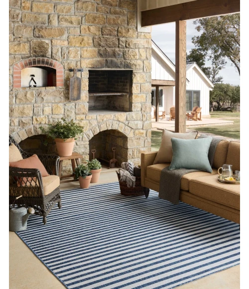 Loloi Easton Denim / Ivory ESN-03 2ft.-3in. X 3ft.-9in. Rect. Rug