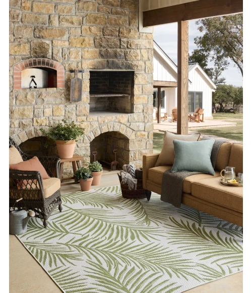 Loloi Easton Ivory / Green ESN-06 2ft.-3in. X 3ft.-9in. Rect. Rug