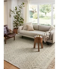 Loloi Noelle NOE-02 IVORY / BLACK Area Rug 18 in. X 18 in. Sample