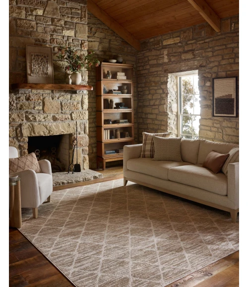 Loloi Townes Pebble / Beige TOW-01 2ft.-7in. X 10ft. Rect. Rug