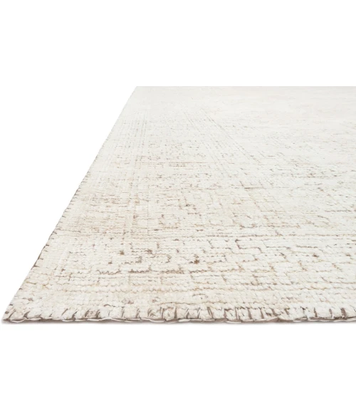 Loloi Vestige White / Natural VQ-01 2ft.-9in. X 16ft. Rect. Rug