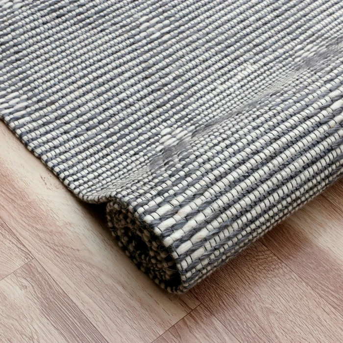 LR Home Bergen Gray 03436 5 ft. X 7 ft. 9 in. Rect. Rug