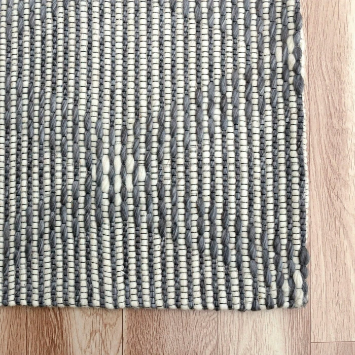 LR Home Bergen Gray 03436 5 ft. X 7 ft. 9 in. Rect. Rug