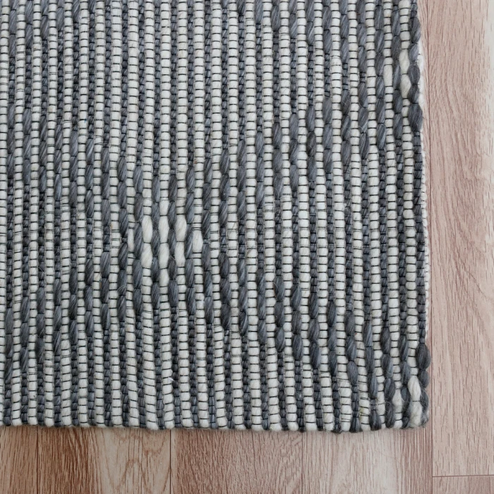 LR Home Bergen 3436 Gray/ Ivory 2' X 3' Rect. Rug