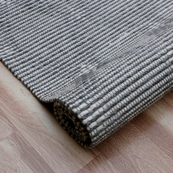 LR Home Bergen 3436 Gray/ Ivory 2' X 3' Rect. Rug
