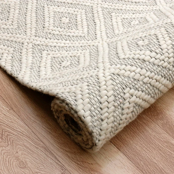 LR Home Bergen Ivory 03438 7 ft. 9 in. X 9 ft. 9 in. Rect. Rug