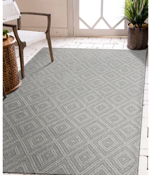 LR Home Bergen 3438 Ivory 2' X 3' Rect. Rug