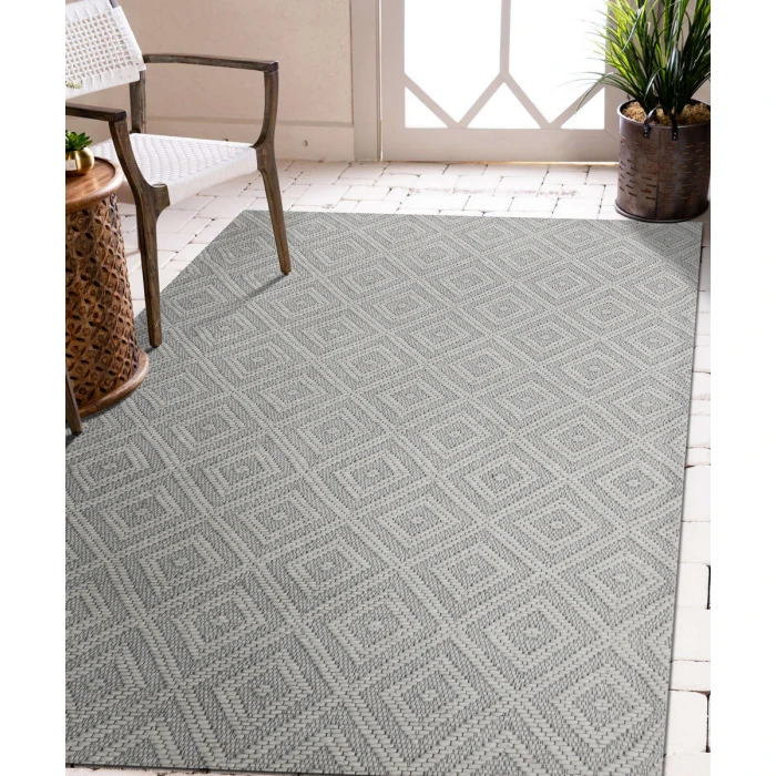 LR Home Bergen 3438 Ivory 2' X 3' Rect. Rug