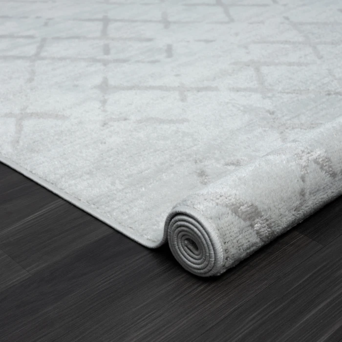 LR Home Calgary 82275 Beige/ Gray 7'9" X 9'9 Rect. Rug
