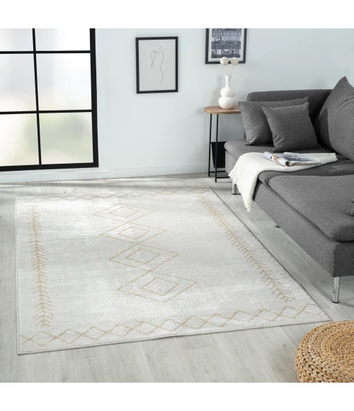 LR Home Calgary 82278 Beige/ Gray 5'0" X 7'0 Rect. Rug
