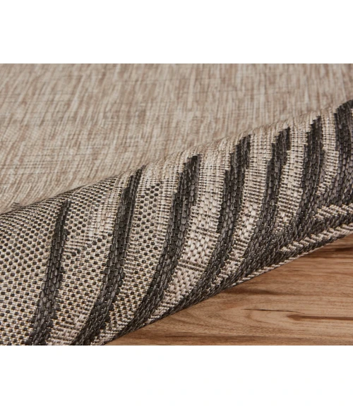 LR Home CAPTIVA 81016 Beige/ Black 1'10" X 3'0 Rect. Rug