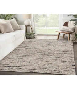 LR Home Kingston 82171 White/ Black 2' X 3' Rect. Rug