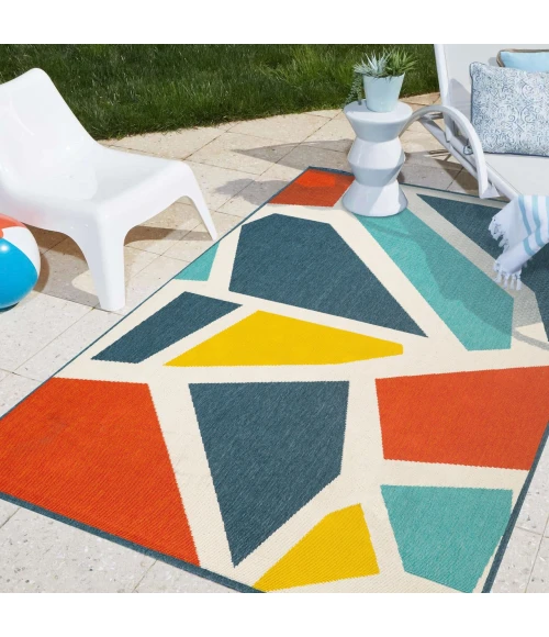 LR Home Mapa White MAPAC 2ft. x 3ft. Rectangle Rug