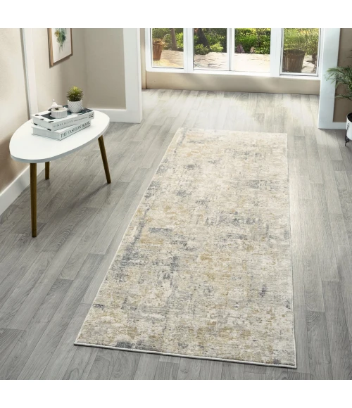 LR Home Miranda Ivory MIRAN 2ft.7in. x 7ft.10in. Runner Rug