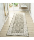 LR Home Miranda Green MIRAN 2ft.7in. x 7ft.10in. Runner Rug