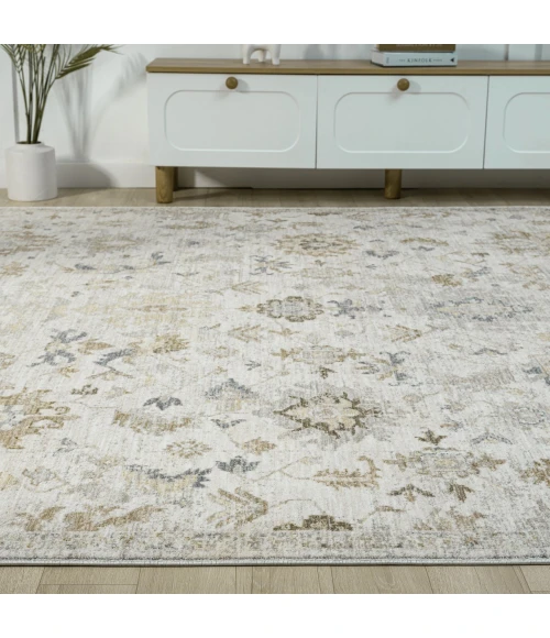 LR Home Miranda Cream MIRAN 6ft. x 9ft. Rectangle Rug