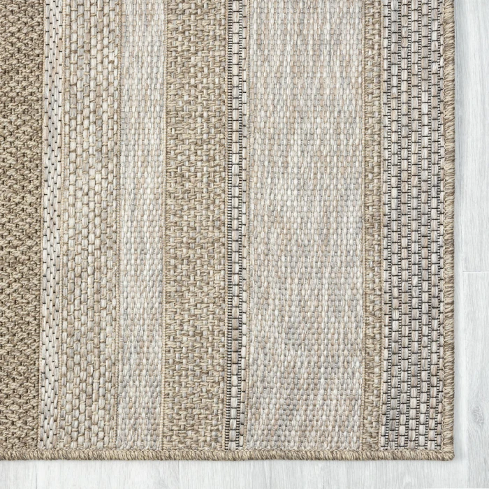 LR Home Oslo 82115 Tan/ Cream 5'0" X 7'0 Rect. Rug