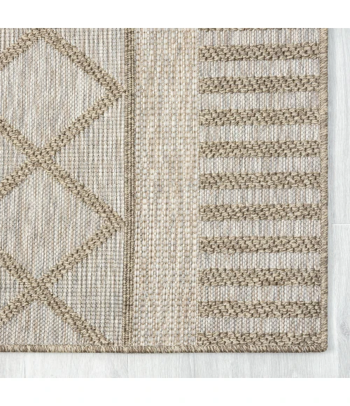 LR Home Oslo 82118 Tan/ Cream 7'-10" X 9'-6 Rect. Rug