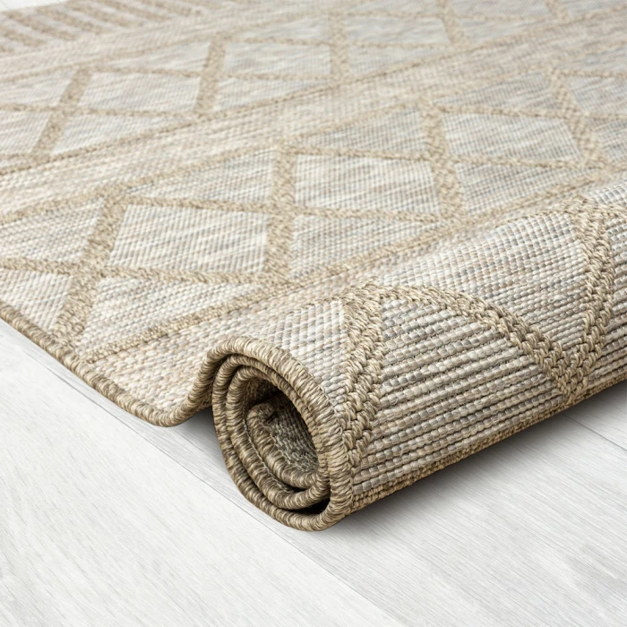 LR Home Oslo 82118 Tan/ Cream 5'0" X 7'0 Rect. Rug