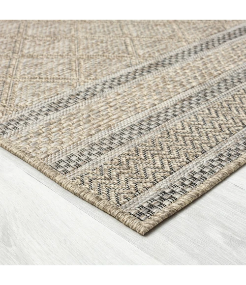 LR Home Oslo 82119 Tan/ Cream 5'0" X 7'0 Rect. Rug