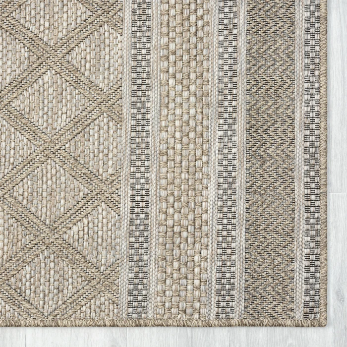 LR Home Oslo 82119 Tan/ Cream 5'0" X 7'0 Rect. Rug