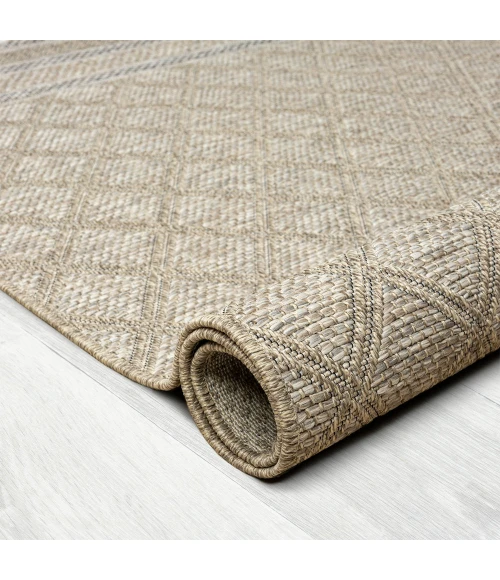 LR Home Oslo 82119 Tan/ Cream 5'0" X 7'0 Rect. Rug