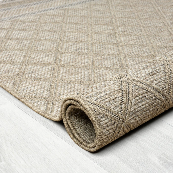 LR Home Oslo 82119 Tan/ Cream 5'0" X 7'0 Rect. Rug