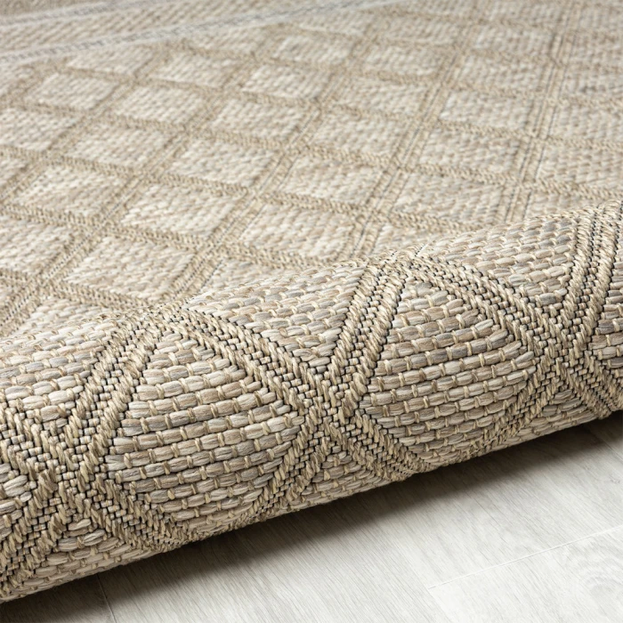 LR Home Oslo 82119 Tan/ Cream 5'0" X 7'0 Rect. Rug