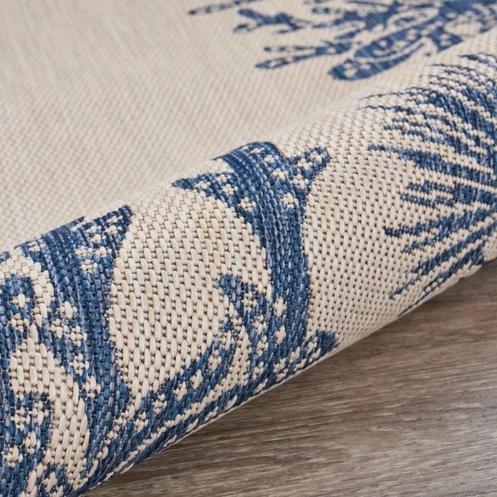 LR Home SEASIDE 81873 White/ Azure 5'-3" X 7'0 Rect. Rug
