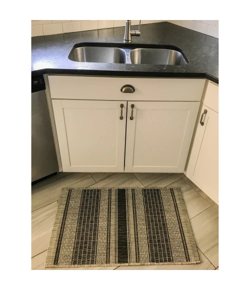 LR Home Sun Shower 81246 Gray/ Black 7'9" X 9'9 Rect. Rug