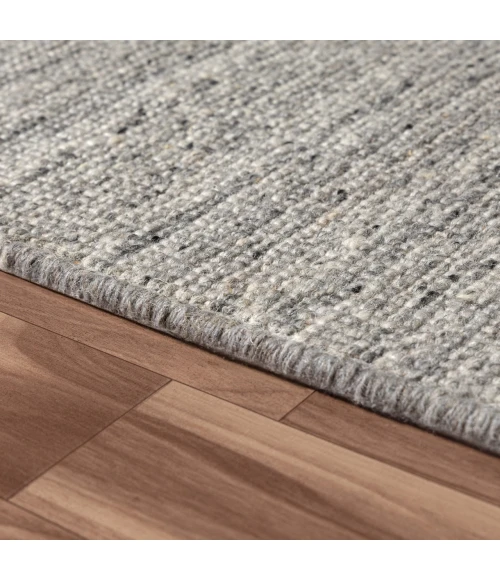 LR Home Zenith Silver ZENTH 2ft.6in. x 8ft. Runner Rug