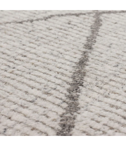 Karastan Tribal Diamond Silver 1' 6" x 1' 6" Area Rug