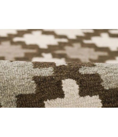 Erin Gates Abbott Brown ABB-2 2ft.3in. X 8ft. Rect. Rug