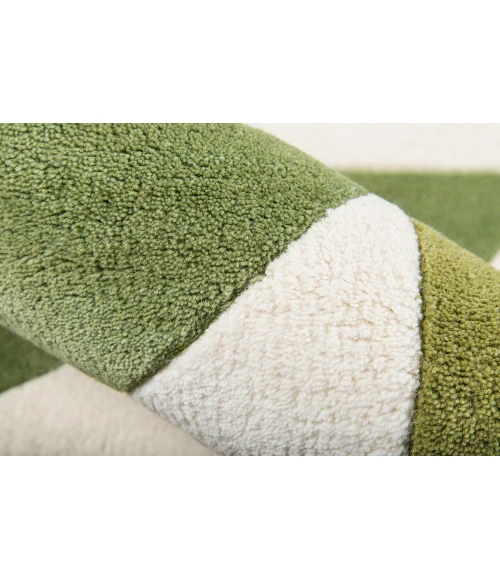 Momeni Delmar Area Rug DEL-6 Agatha Side Triangle Lime 2'3 X 8' Runner