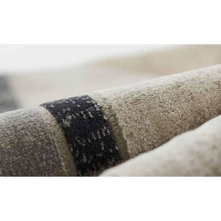 Momeni Edition EDI-1 Charcoal 2'2" X 7'7" Runner Area Rug