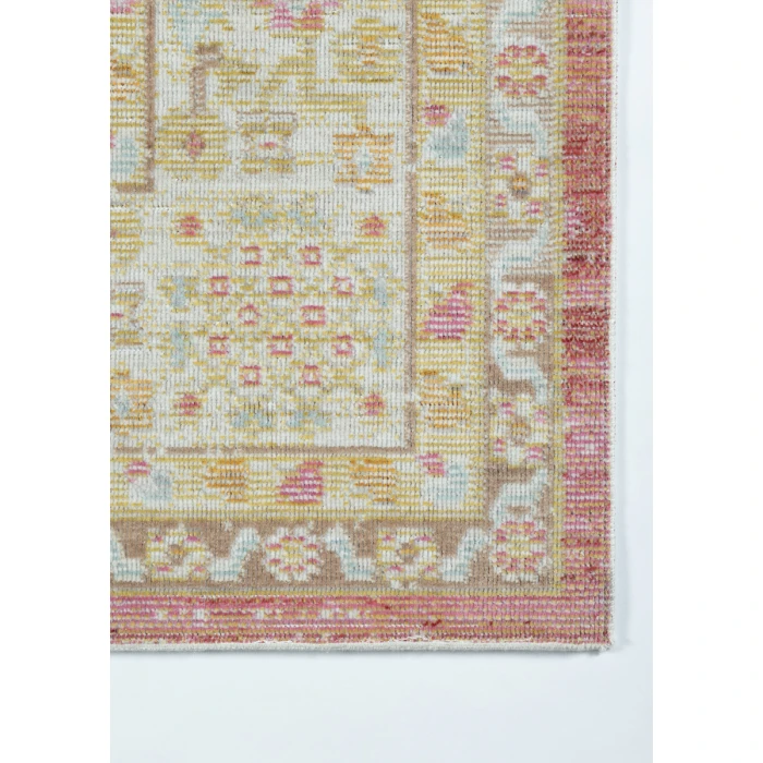 Momeni Isabella ISA-8 Pink 5'3" X 7'3" Area Rug