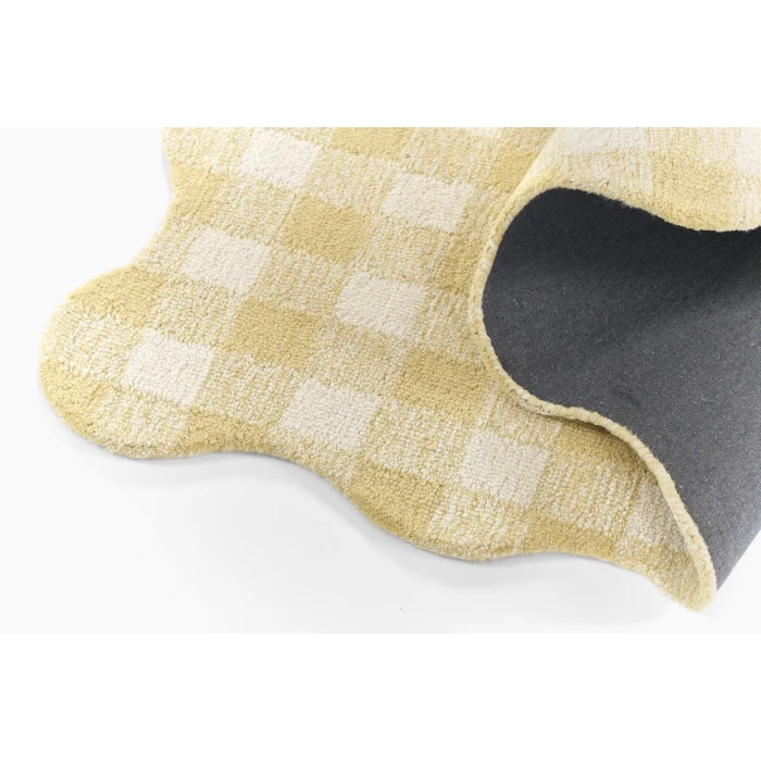 Momeni Lily Yellow LIY-1 2ft.3in. x 8ft. Rect. Rug