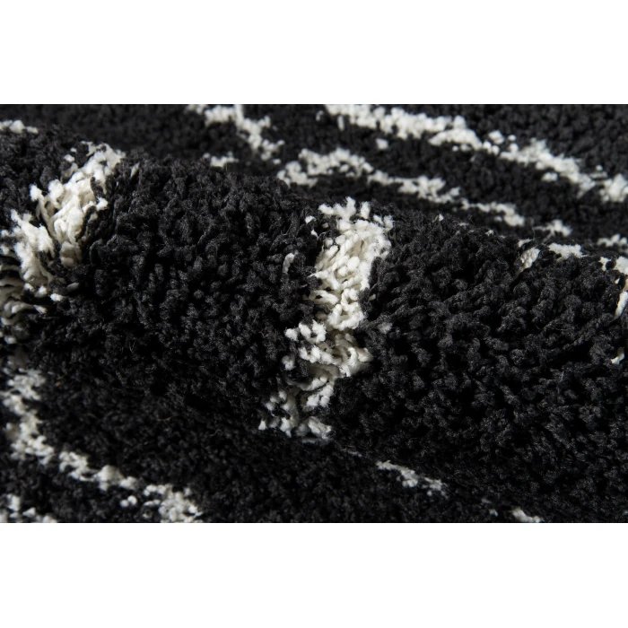 Momeni Maya Area Rug MAY-1 Black 5'3 X 7'6