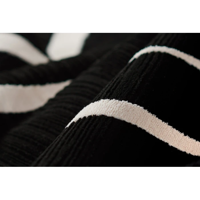 Momeni Noho Black NO-04 6ft.7in. x 9ft.3in. Rect. Rug