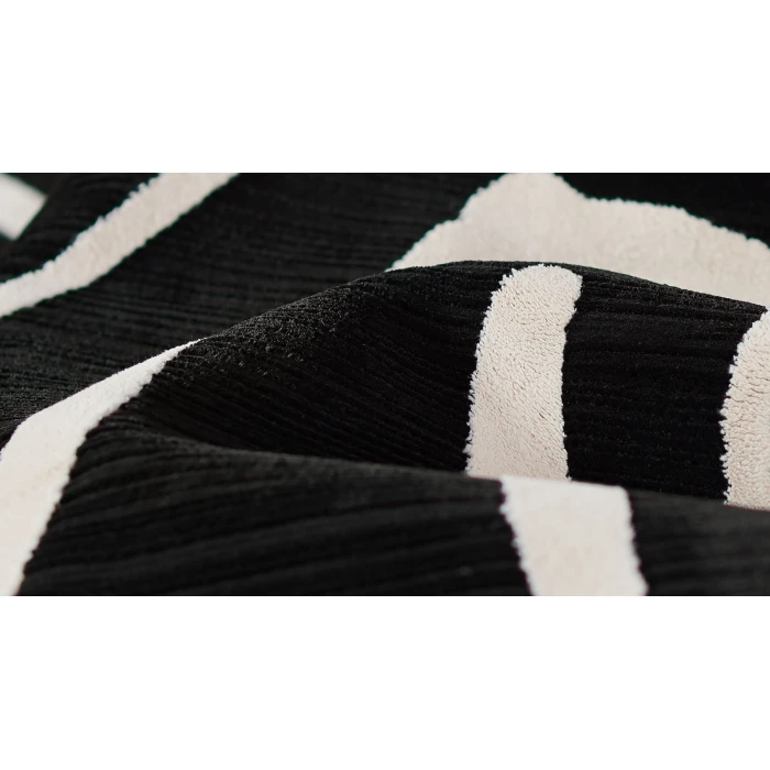 Momeni Noho Black NO-04 6ft.7in. x 9ft.3in. Rect. Rug