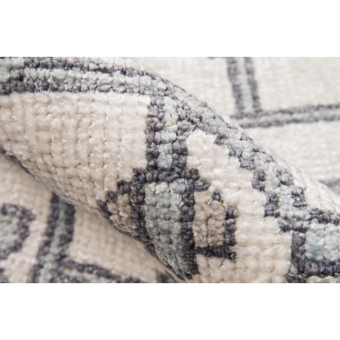 Momeni Nova Area Rug NOV-3 Ivory 2' X 3'