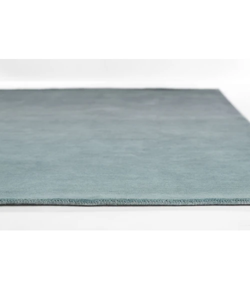 Momeni Ombre Blue OMB-1 5 ft. X 8 ft. Rect. Rug