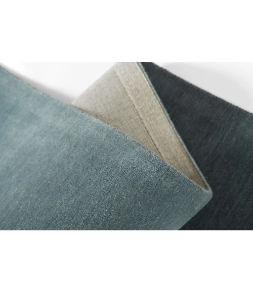 Momeni Ombre Blue OMB-1 5 ft. X 8 ft. Rect. Rug