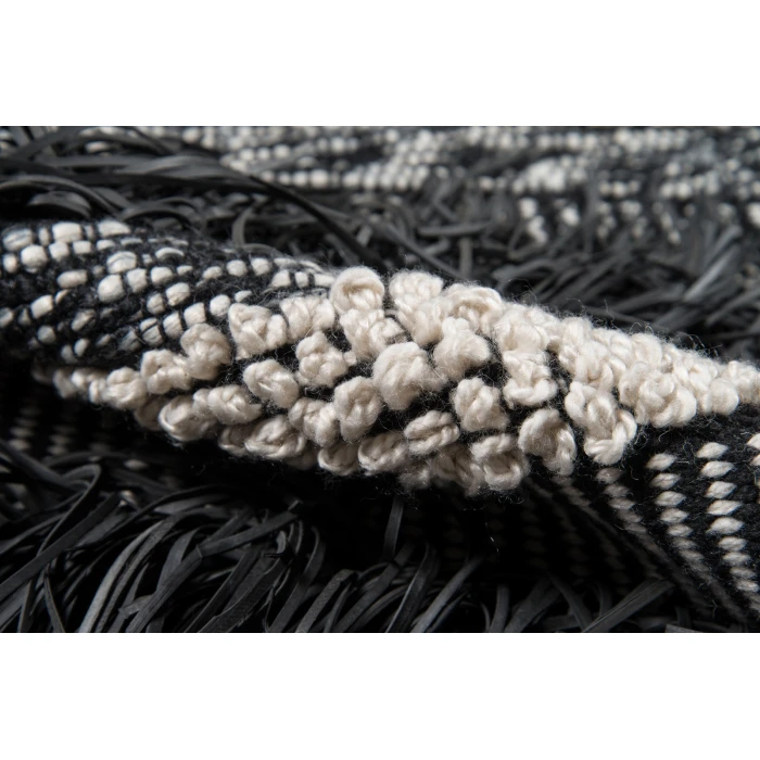 Momeni Otto Area Rug OTT-3 Black 5' X 7'6