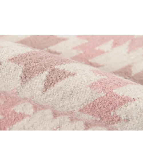 Erin Gates Thompson Pink THO10 2ft.3in. X 8ft. Rect. Rug