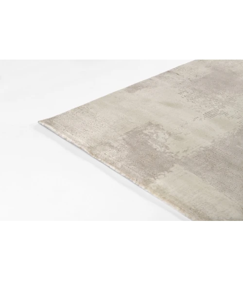 Momeni Vera Ivory VRA-4 2ft. x 3ft. Rect. Rug