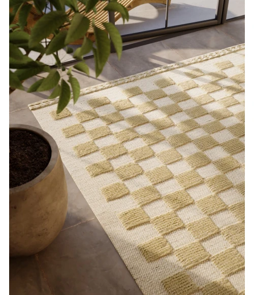 Momeni Willow WLO-1 Beige 2 ft. 6 in. X 8 ft. Runner Rug