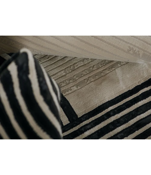 Momeni Xander Off-White XAN-5 9ft.3in. X 12ft.6in. Rect. Rug
