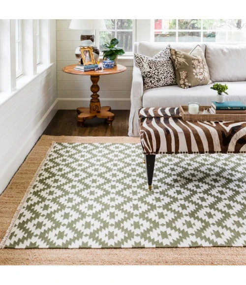 Erin Gates Thompson Green THO10 9ft. X 12ft. Rect. Rug